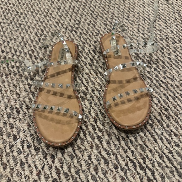Steve Madden travel sandals in clear - Picture 3 of 4